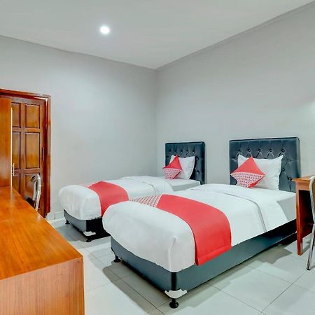 Oyo 90089 Hotel Satria Syariah Ντενπασάρ Εξωτερικό φωτογραφία