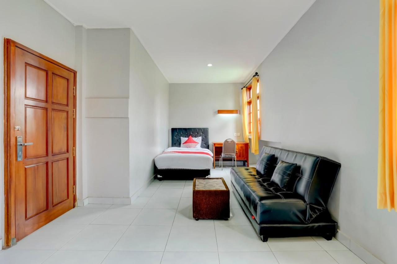 Oyo 90089 Hotel Satria Syariah Ντενπασάρ Εξωτερικό φωτογραφία